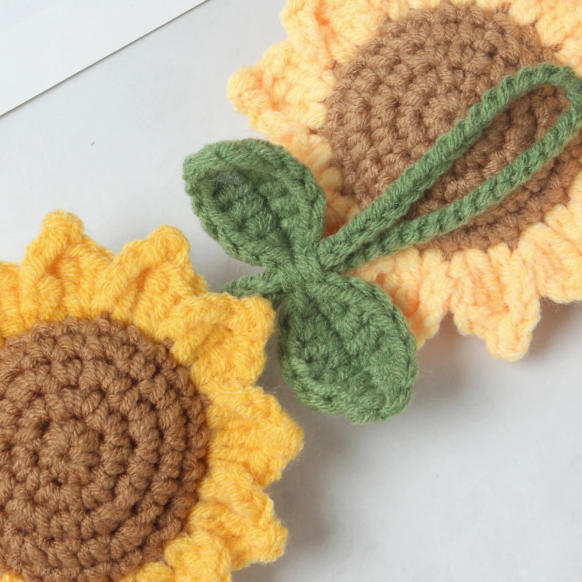 2pcs Handmade Crochet Knit Sunflower Multipurpose Pendant Bag Car Key Ring Decoration Charm Cute Auto Interior Accessories